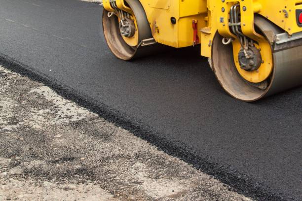 Best Driveway Paving Contractor  in Cross Plains, TN